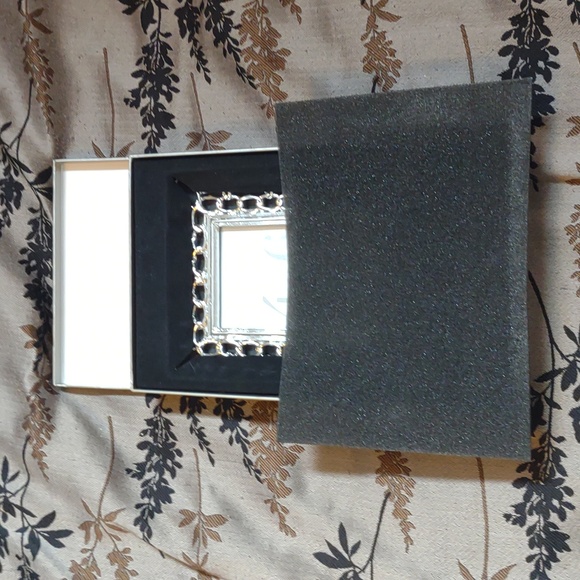 Stunning Chain Link Picture Frame - Picture 5 of 8